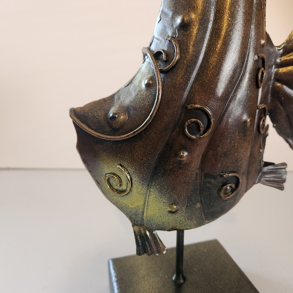 Funky Metal Art Fish On Stand Rustic Brutalist Man Cave Decor Vintage 1990s 90s - Picture 5 of 9